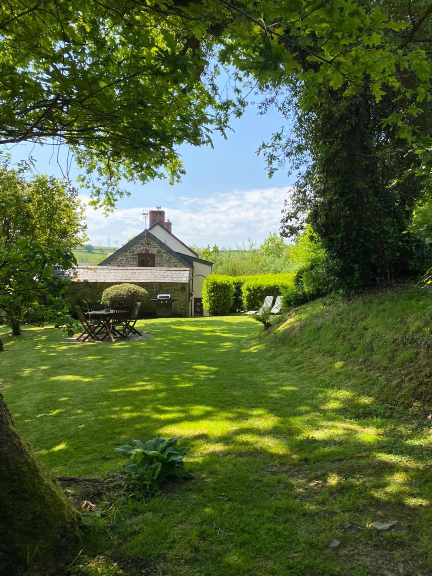 Petrock Holiday Cottages Newton Saint Petrock Экстерьер фото